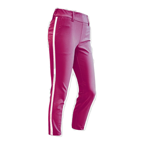 Rosa Jogpants mit weißem Seitenstreifen vor neutralem Hintergrund
