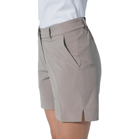 Beyond Golfshorts Damen