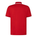 Rotes Poloshirt mit weißen Kontrastdetails an Kragen und Ärmelsaum