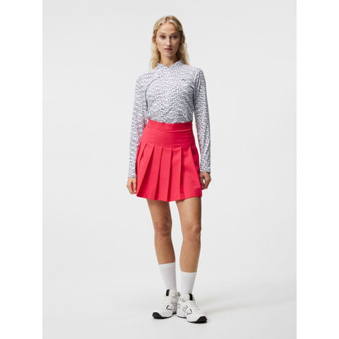 Adina Skort