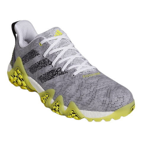 Grau-gelber Adidas Sportschuh mit Mesh-Oberfläche und auffälliger Sohlenstruktur